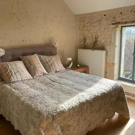 Perche King's Bedroom In Maisonnomadechic Cour-Maugis-sur-Huisne