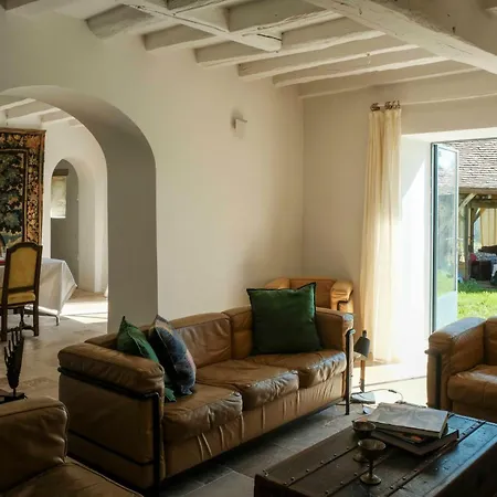 Perche King's Bedroom In Maisonnomadechic Πανσιόν 3*