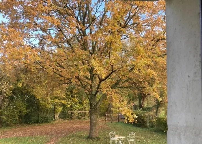 Perche King's Bedroom In Maisonnomadechic Гостевой дом