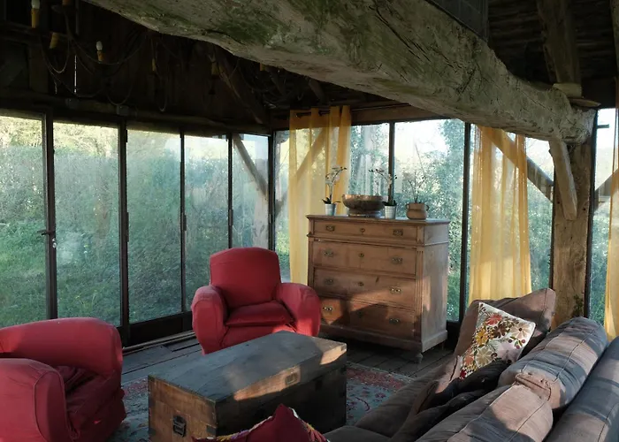 Perche King's Bedroom In Maisonnomadechic Cour-Maugis-sur-Huisne